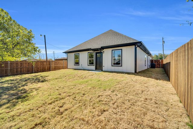 403 Santa Fe Street, Alvarado, TX 76009