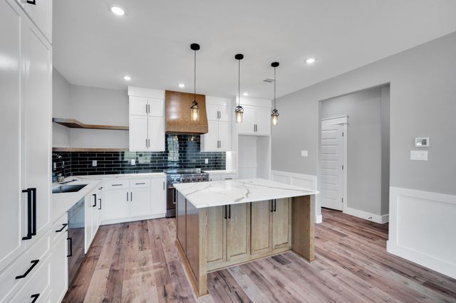 403 Santa Fe Street, Alvarado, TX 76009