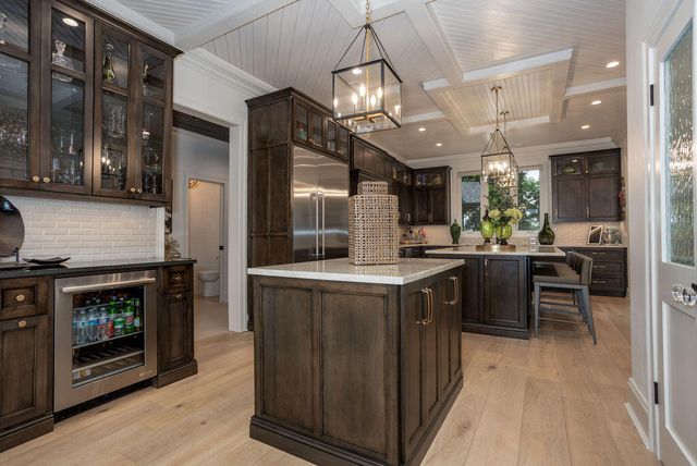 878 E Galway Court, Nixa, MO 65714