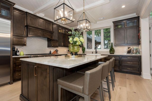 878 E Galway Court, Nixa, MO 65714