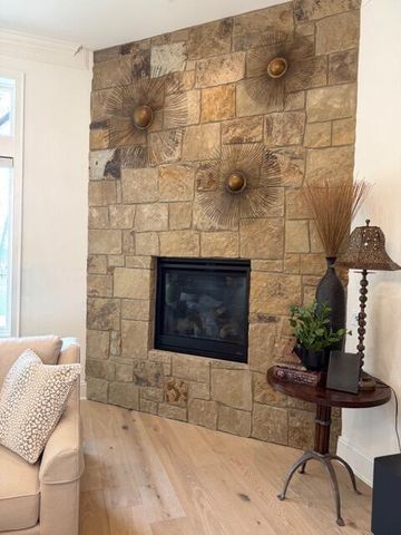 878 E Galway Court, Nixa, MO 65714