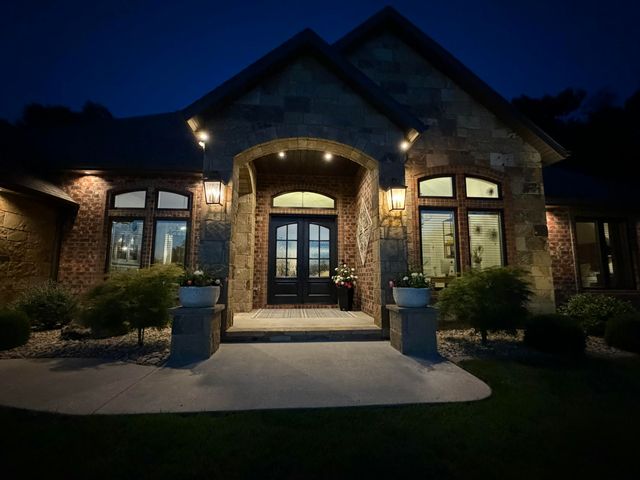 878 E Galway Court, Nixa, MO 65714