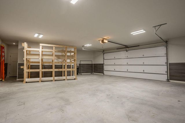 878 E Galway Court, Nixa, MO 65714