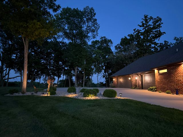 878 E Galway Court, Nixa, MO 65714