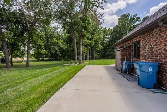 878 E Galway Court, Nixa, MO 65714