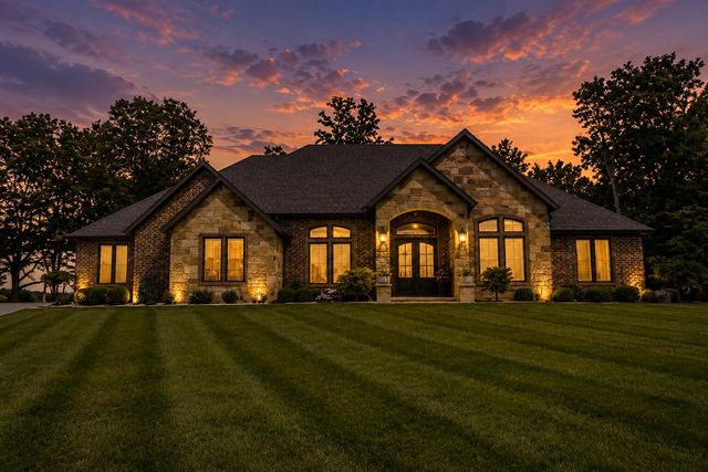 878 E Galway Court, Nixa, MO 65714