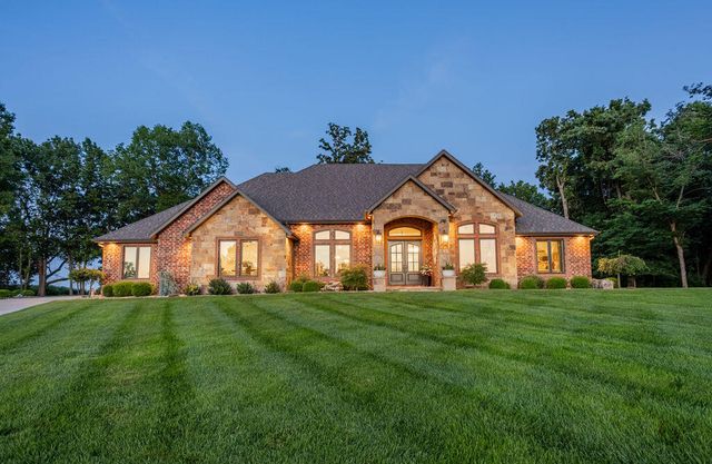 878 E Galway Court, Nixa, MO 65714