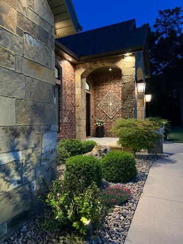 878 E Galway Court, Nixa, MO 65714