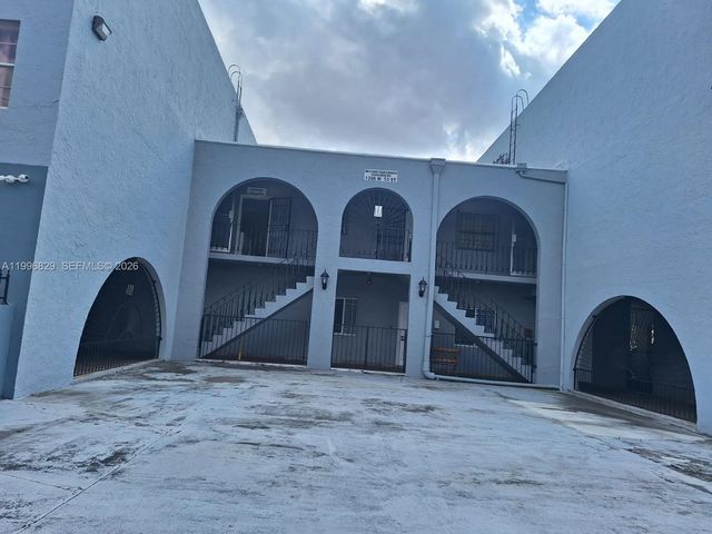 1300 W 53rd Street 35, Hialeah, FL 33012
