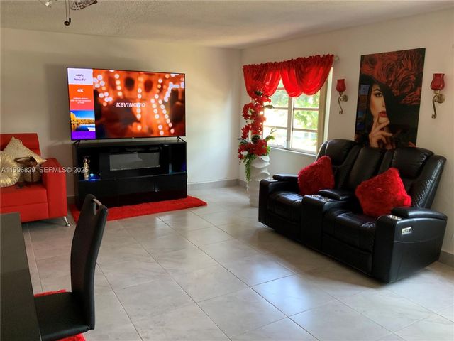 1300 W 53rd Street 35, Hialeah, FL 33012