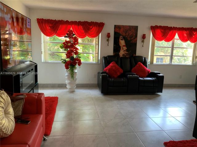 1300 W 53rd Street 35, Hialeah, FL 33012