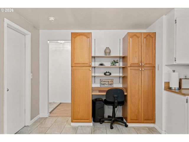 20180 Sw SANDRA Ct, Beaverton, OR 97003