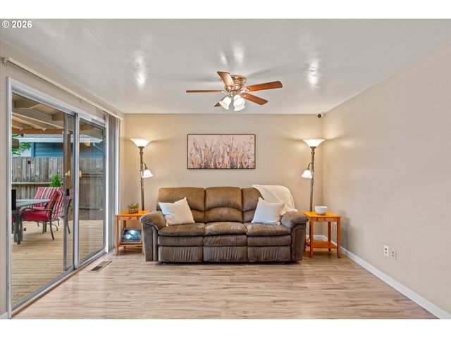 20180 Sw SANDRA Ct, Beaverton, OR 97003