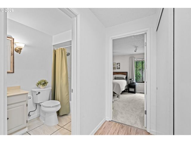 20180 Sw SANDRA Ct, Beaverton, OR 97003