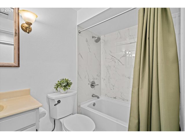 20180 Sw SANDRA Ct, Beaverton, OR 97003