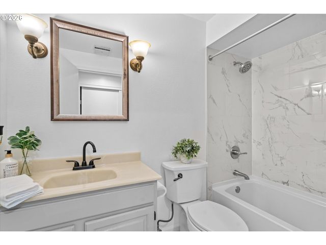 20180 Sw SANDRA Ct, Beaverton, OR 97003