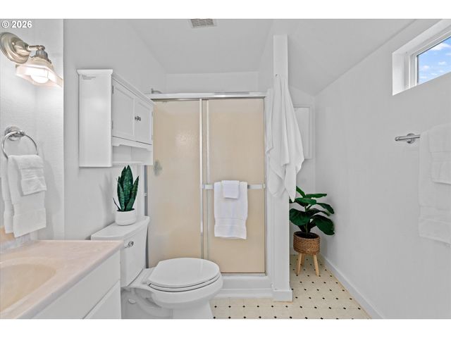 20180 Sw SANDRA Ct, Beaverton, OR 97003
