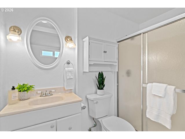 20180 Sw SANDRA Ct, Beaverton, OR 97003