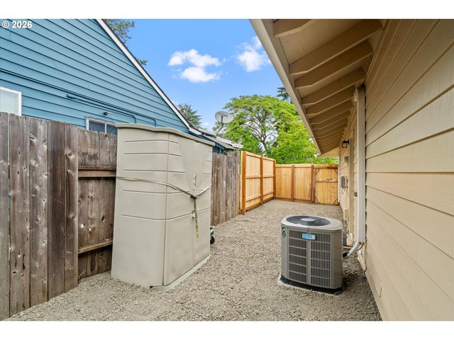 20180 Sw SANDRA Ct, Beaverton, OR 97003