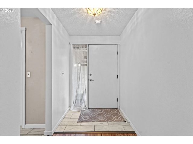 20180 Sw SANDRA Ct, Beaverton, OR 97003