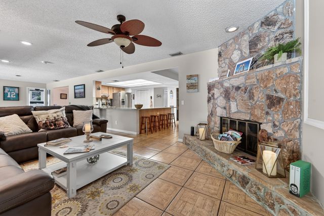 3194 Pebble Beach Drive, Lake Worth, FL 33467