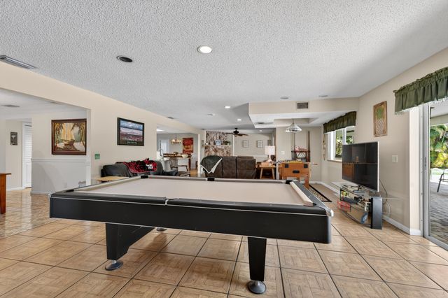 3194 Pebble Beach Drive, Lake Worth, FL 33467