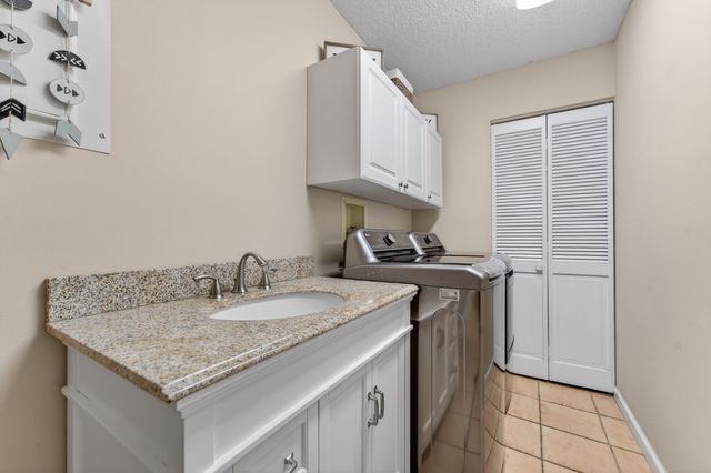 3194 Pebble Beach Drive, Lake Worth, FL 33467