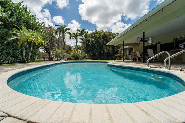 3194 Pebble Beach Drive, Lake Worth, FL 33467