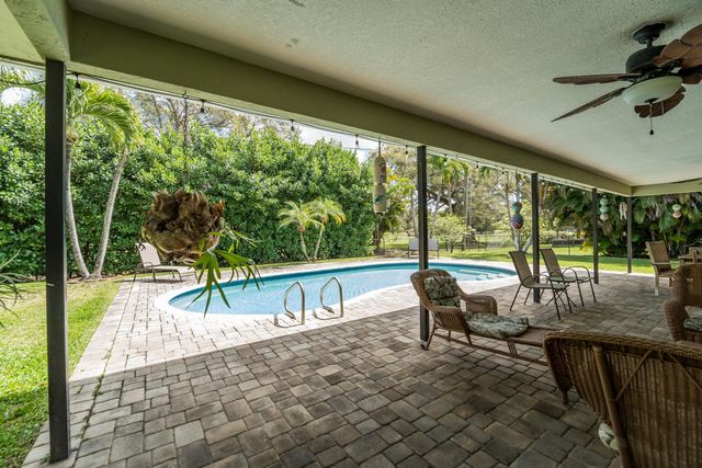 3194 Pebble Beach Drive, Lake Worth, FL 33467