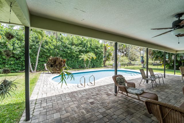 3194 Pebble Beach Drive, Lake Worth, FL 33467