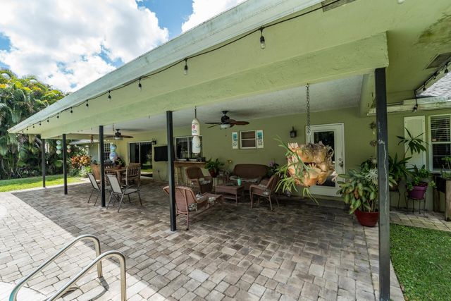 3194 Pebble Beach Drive, Lake Worth, FL 33467