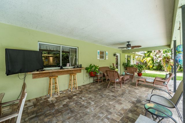 3194 Pebble Beach Drive, Lake Worth, FL 33467