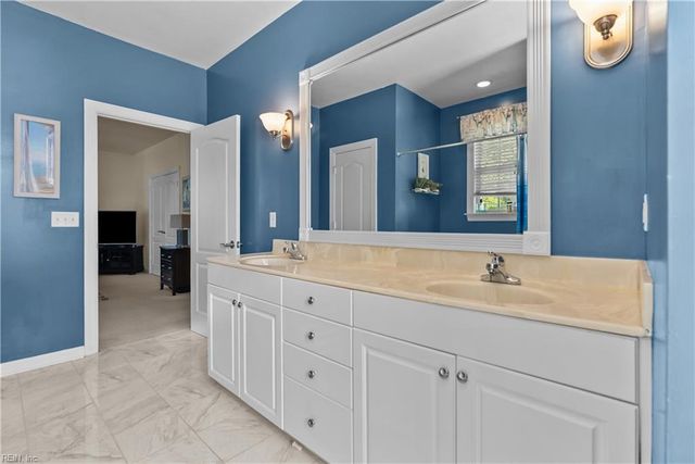 434 Blue Beech WAY, Chesapeake, VA 23320