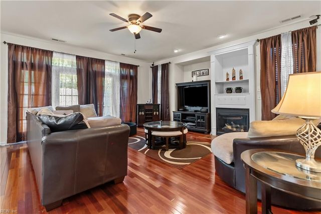 434 Blue Beech WAY, Chesapeake, VA 23320