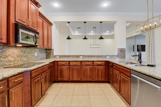 11340 SW Vanderbilt Circle, Port St. Lucie, FL 34987