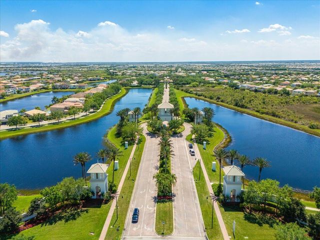 11340 SW Vanderbilt Circle, Port St. Lucie, FL 34987