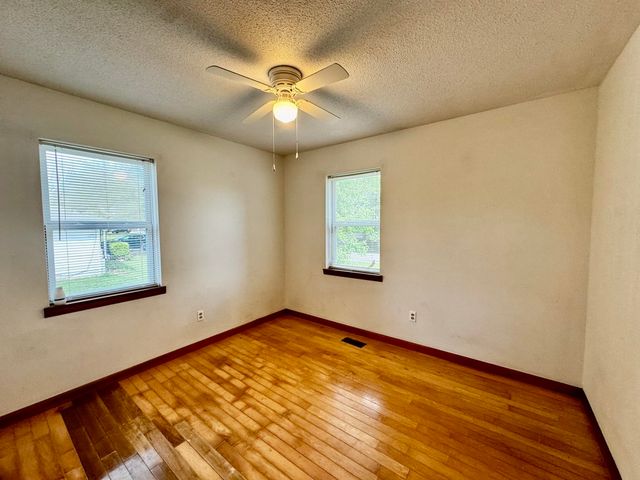 116 Utopia Road, Melbourne, AR 72556