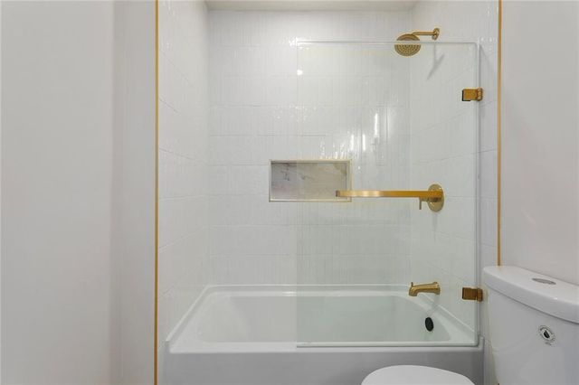 10505 W 49th Street, Shawnee, KS 66203