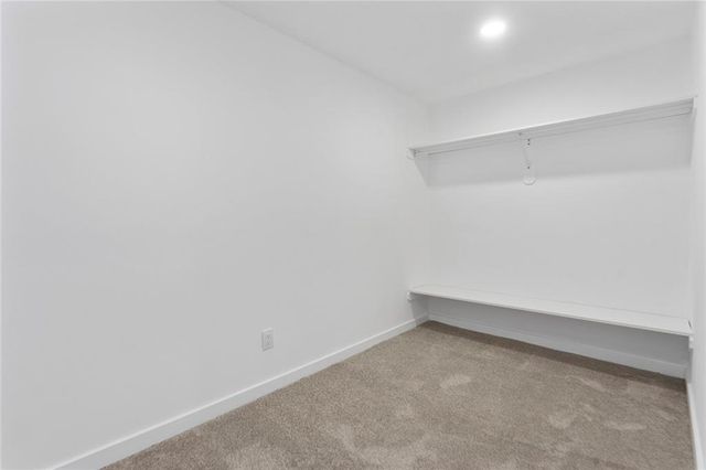 10505 W 49th Street, Shawnee, KS 66203