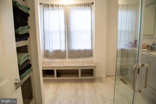 1101 BEAVER RUN RD, Burlington, WV 26710