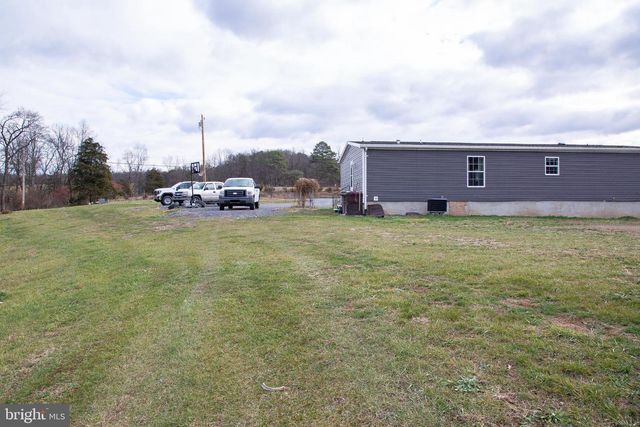 1101 BEAVER RUN RD, Burlington, WV 26710