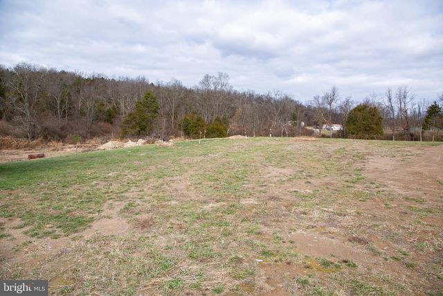 1101 BEAVER RUN RD, Burlington, WV 26710