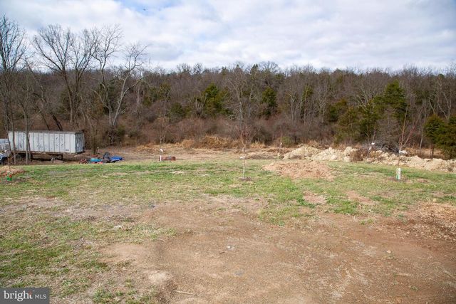 1101 BEAVER RUN RD, Burlington, WV 26710