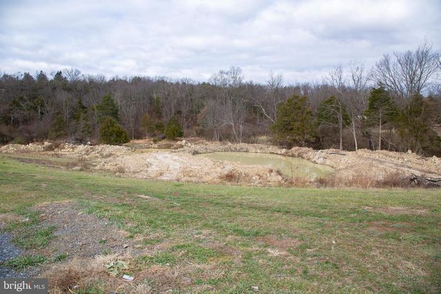 1101 BEAVER RUN RD, Burlington, WV 26710