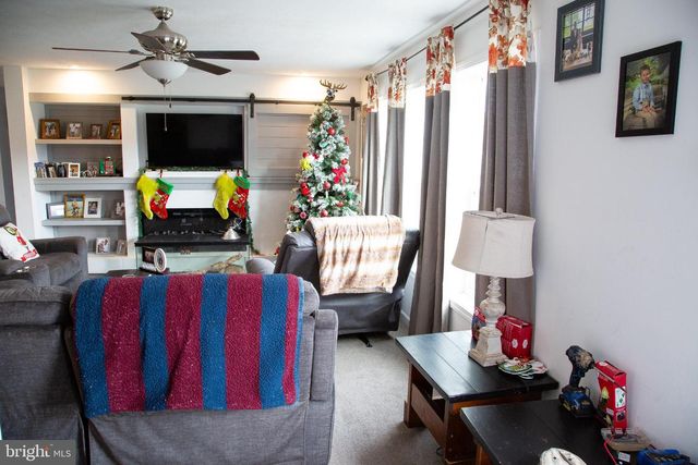 1101 BEAVER RUN RD, Burlington, WV 26710