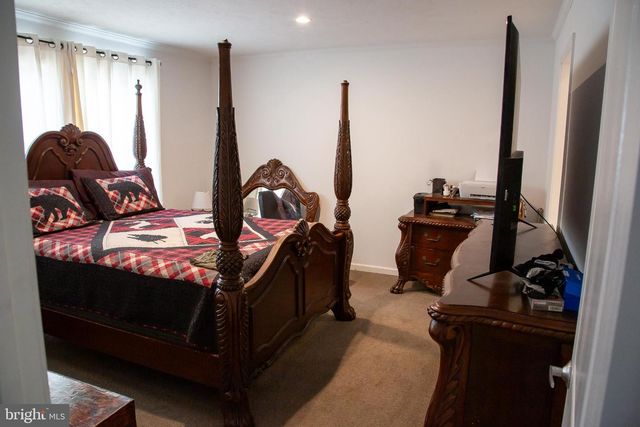 1101 BEAVER RUN RD, Burlington, WV 26710