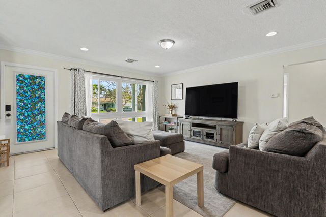 2770 NE 53rd Street, Lighthouse Point, FL 33064
