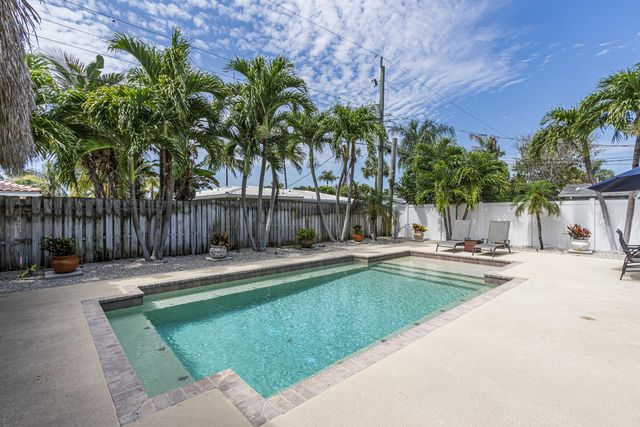 2770 NE 53rd Street, Lighthouse Point, FL 33064