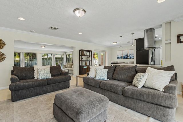2770 NE 53rd Street, Lighthouse Point, FL 33064