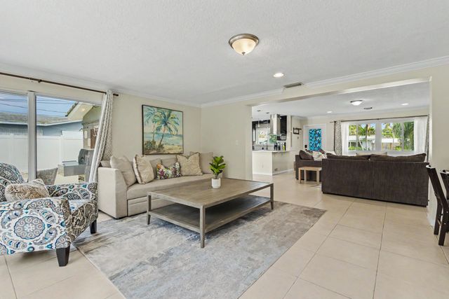2770 NE 53rd Street, Lighthouse Point, FL 33064